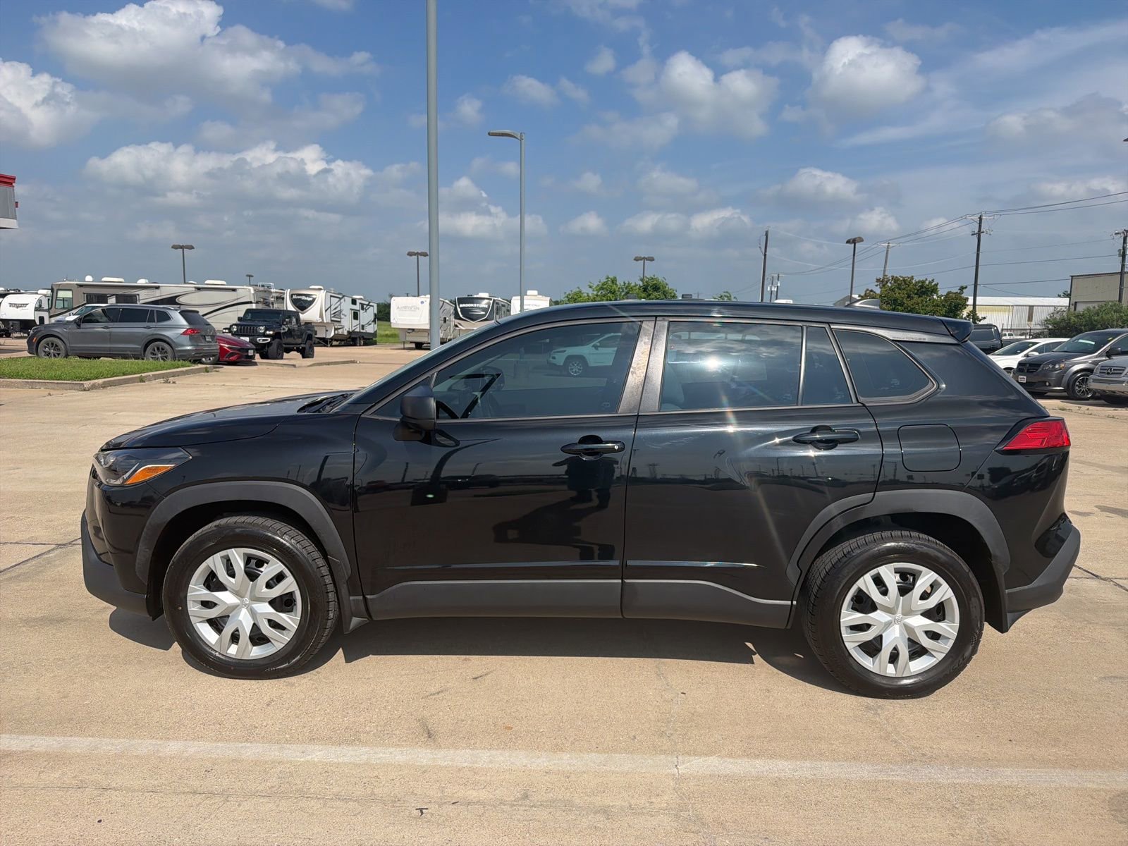 Used 2022 Toyota Corolla Cross L FWD image 8