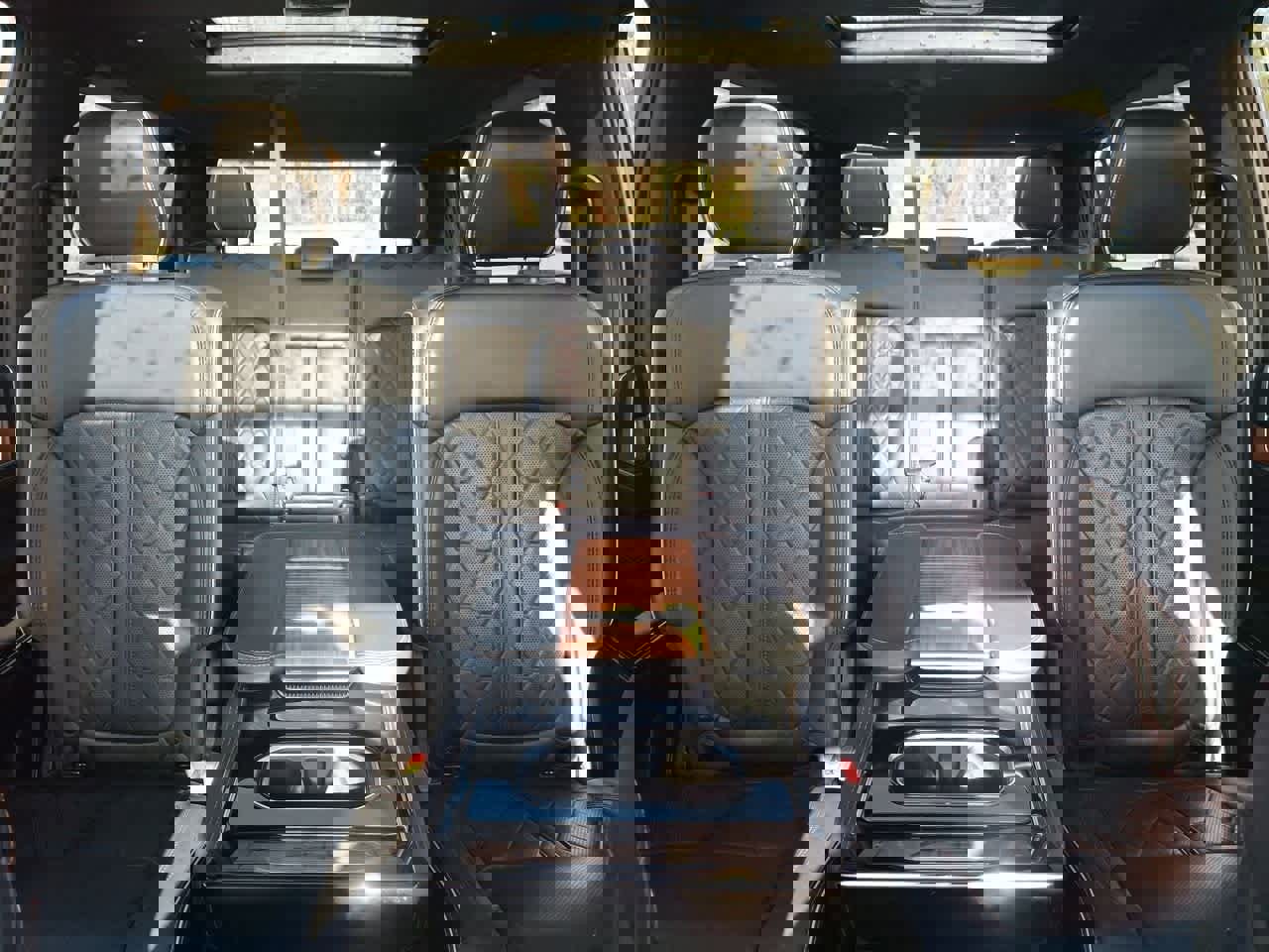 Used 2024 Jeep Grand Wagoneer L Series III image 13