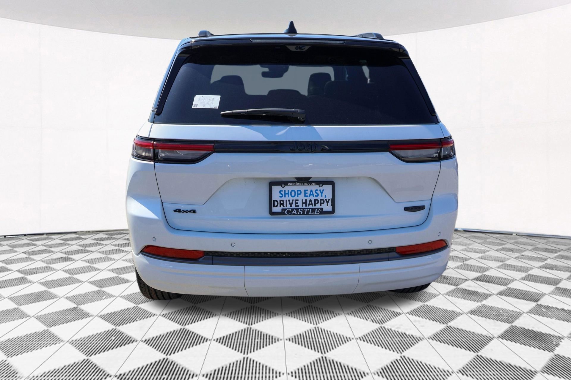 New 2026 Jeep Grand Cherokee Summit image 14