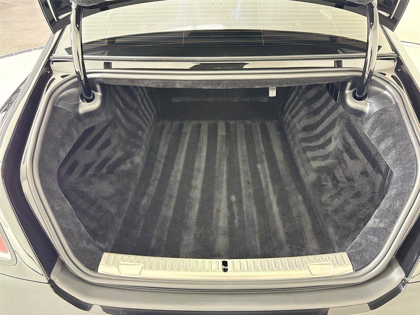 Used 2025 Rolls-Royce Ghost image 30