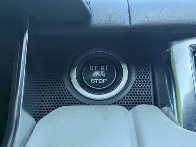 Used 2020 Land Rover Range Rover Sport SVR AWD/4WD image 35