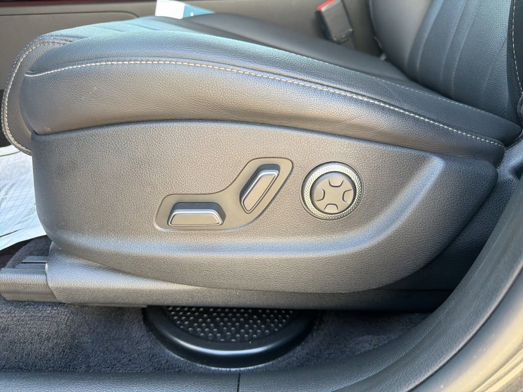 Used 2025 Genesis GV80 2.5T Standard AWD/4WD image 26