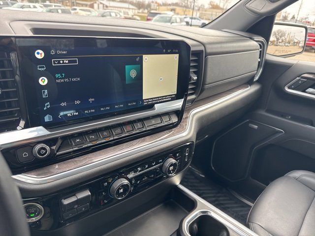 Used 2022 Chevrolet Silverado 1500 LTZ image 13