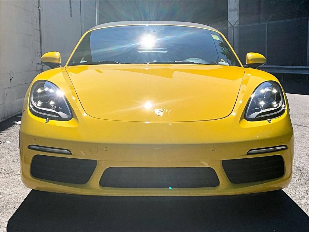 Certified 2024 Porsche 718 Boxster RWD image 8