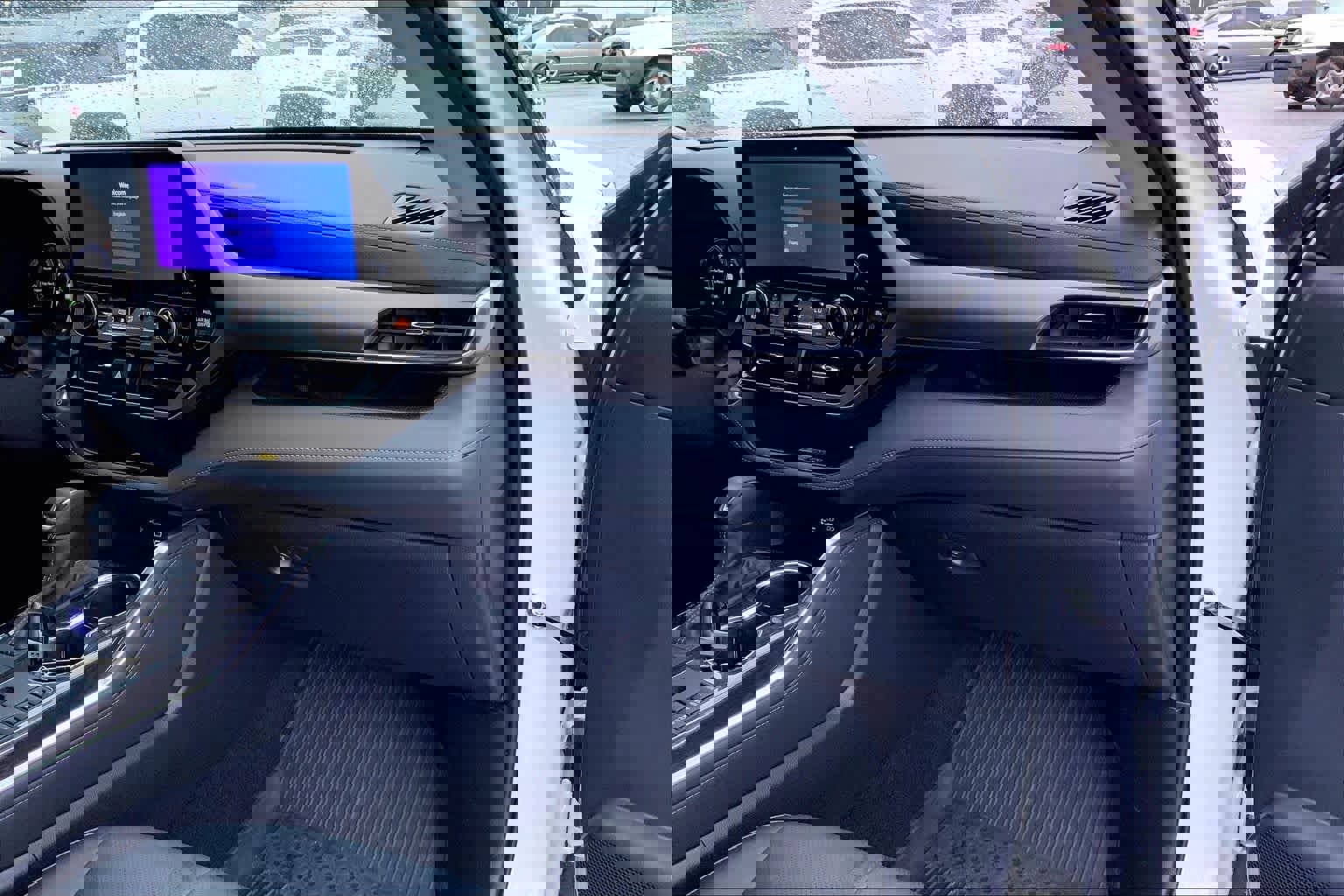 Used 2025 Toyota Highlander Limited image 17