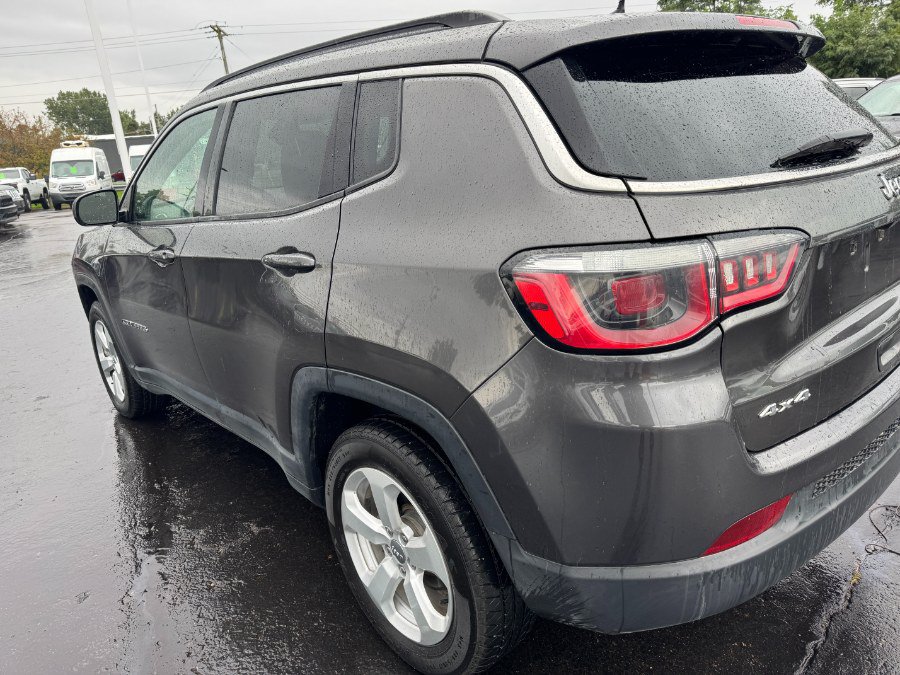 Used 2017 Jeep Compass Latitude w/ Popular Equipment Group AWD/4WD image 10