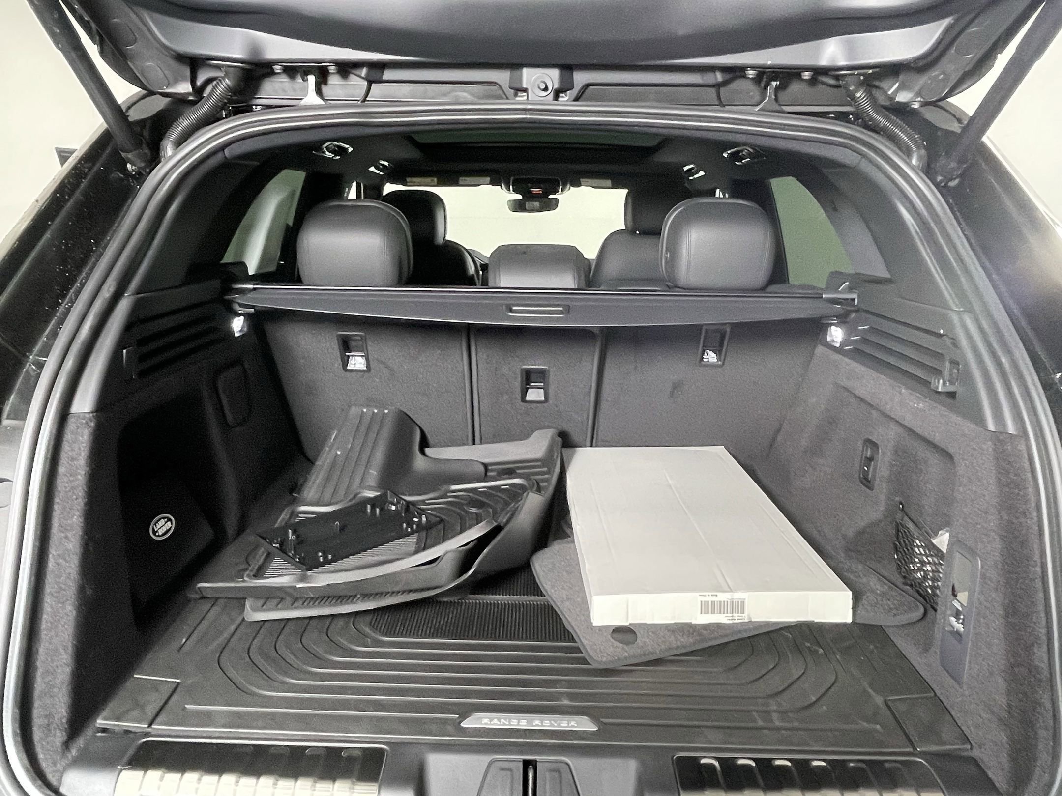 New 2025 Land Rover Range Rover Sport Dynamic SE image 26