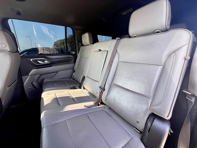 Used 2022 GMC Yukon XL SLT w/ SLT Luxury Package RWD image 13