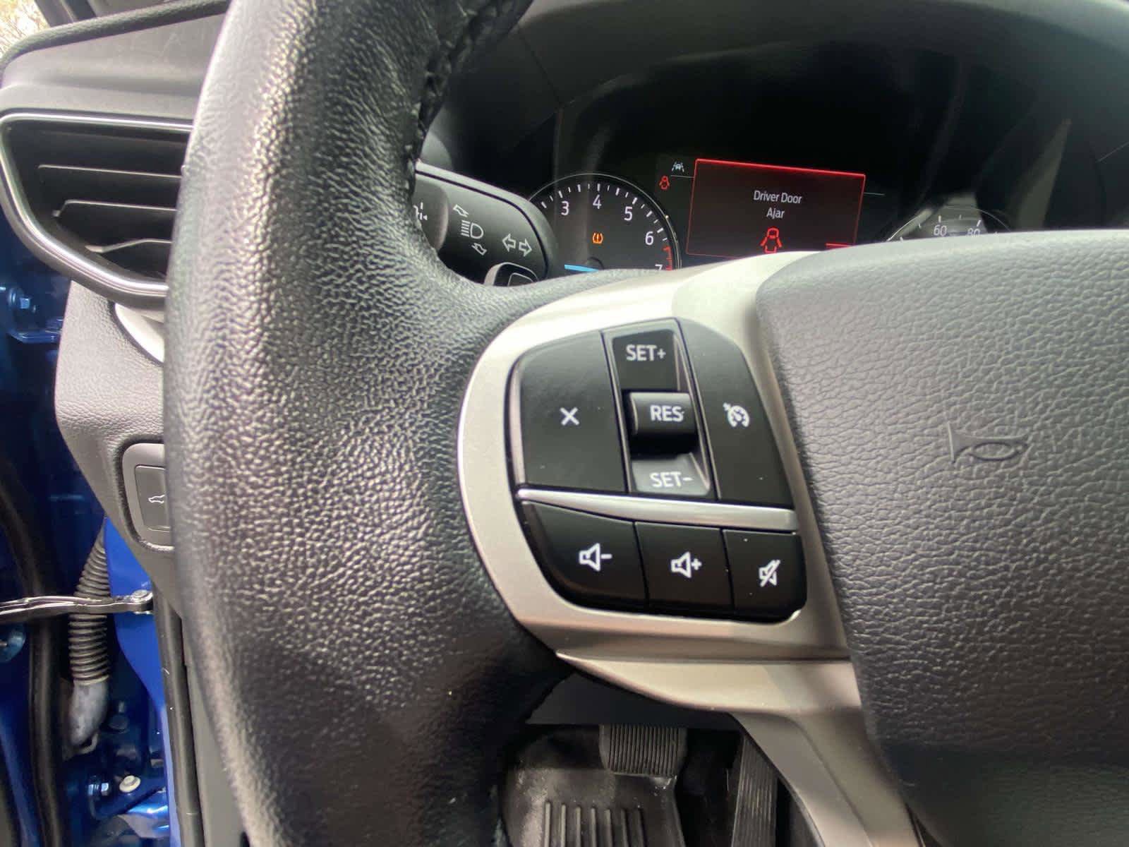 Used 2020 Ford Explorer XLT w/ Equipment Group 202A AWD/4WD image 14