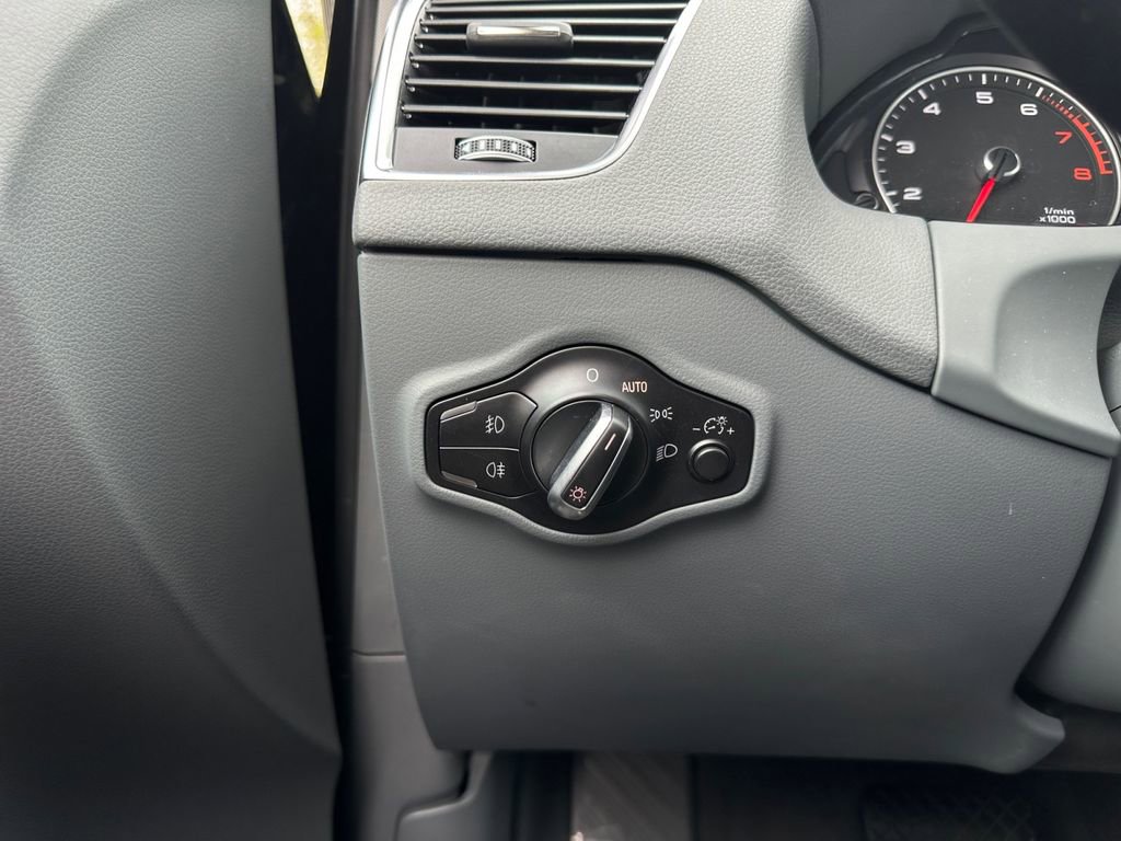 Used 2016 Audi Q5 2.0T Premium Plus AWD/4WD image 25