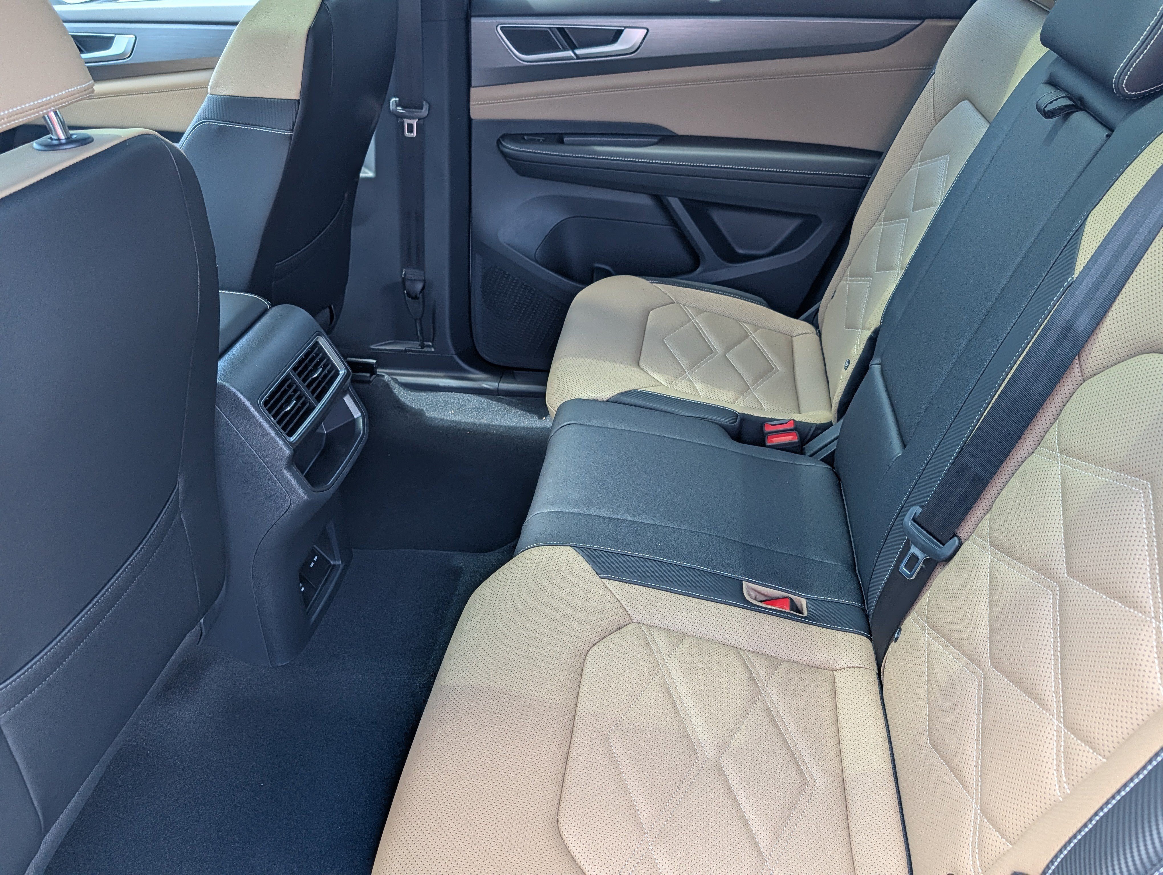 New 2026 Volkswagen Atlas Cross Sport SE AWD/4WD image 8