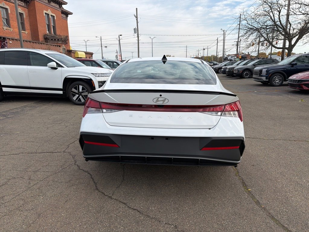 New 2026 Hyundai Elantra Sport image 6