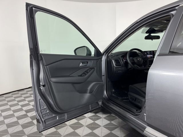 New 2026 Nissan Rogue SV w/ Cold Weather Package image 16