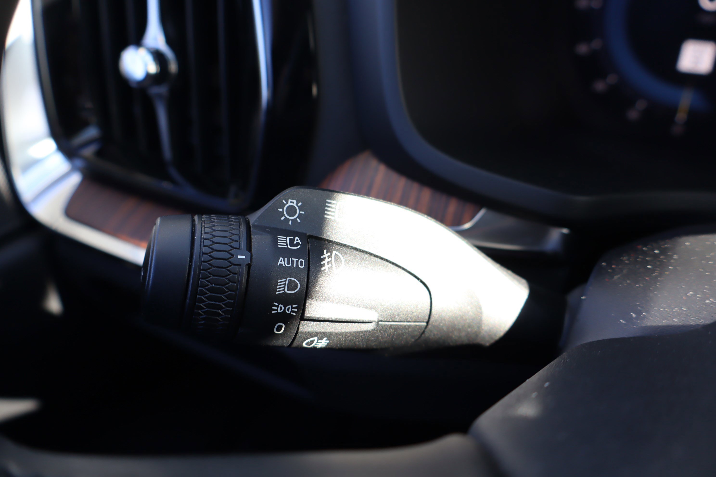 Used 2025 Volvo V60 B5 Cross Country Plus image 22