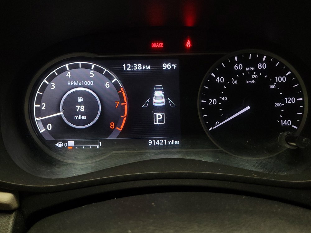 Used 2021 Nissan Versa SV FWD image 23