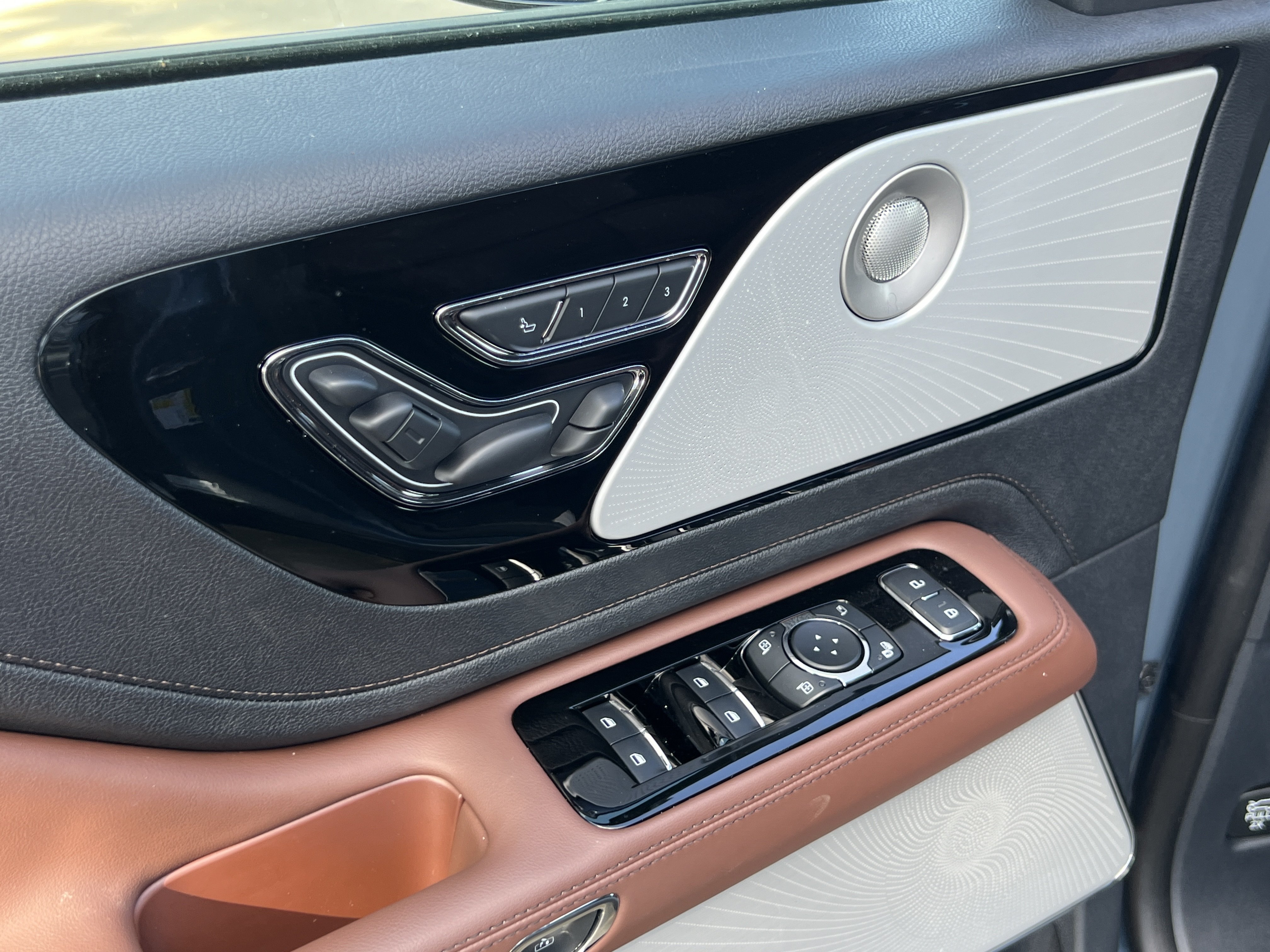 New 2026 Lincoln Aviator Reserve AWD/4WD image 15
