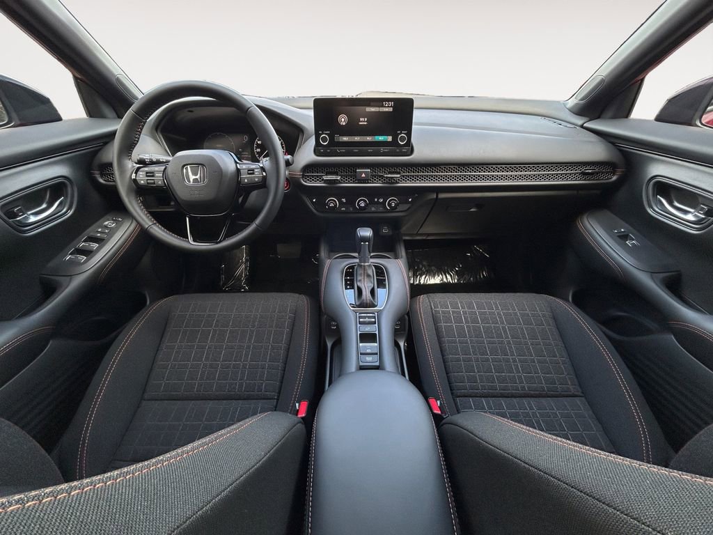 Used 2025 Honda HR-V Sport image 14
