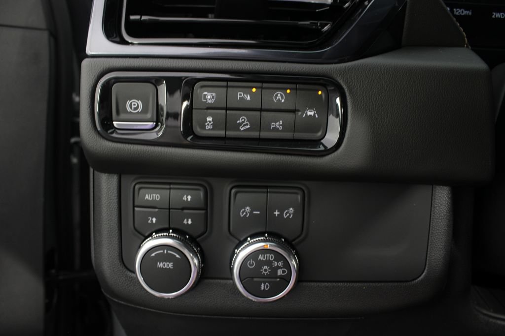 New 2026 GMC Yukon XL AT4 AWD/4WD image 9