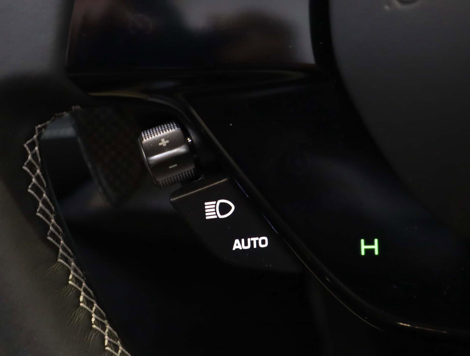 Certified 2022 Ferrari SF90 Spider Convertible AWD image 33