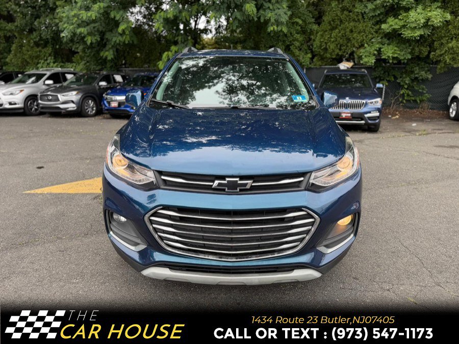 Used 2020 Chevrolet Trax LT w/ Driver Confidence Package AWD/4WD image 2