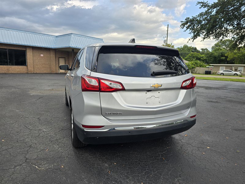 Used 2021 Chevrolet Equinox LT w/ Driver Convenience Package image 6