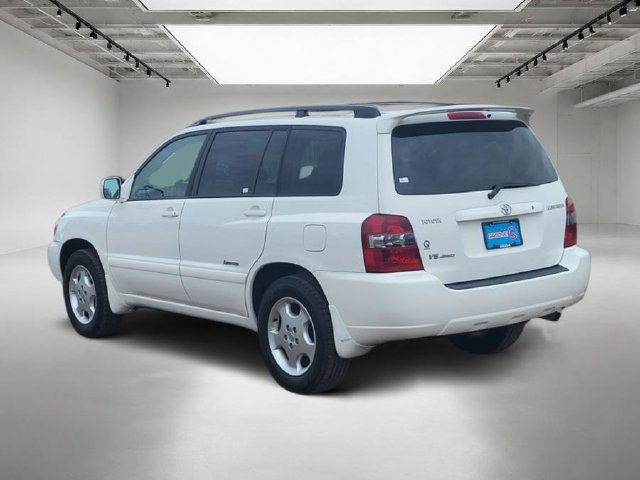 Used 2006 Toyota Highlander Limited w/ Leather Trim Pkg AWD/4WD image 3