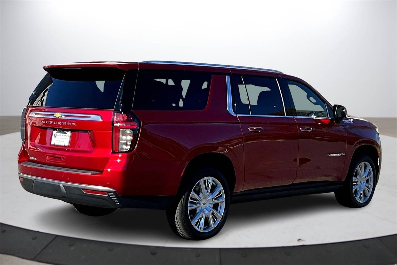Used 2024 Chevrolet Suburban High Country image 8