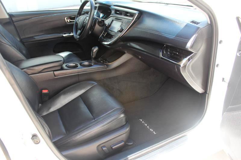 Used 2018 Toyota Avalon Touring w/ Carpet Mat Package FWD image 21