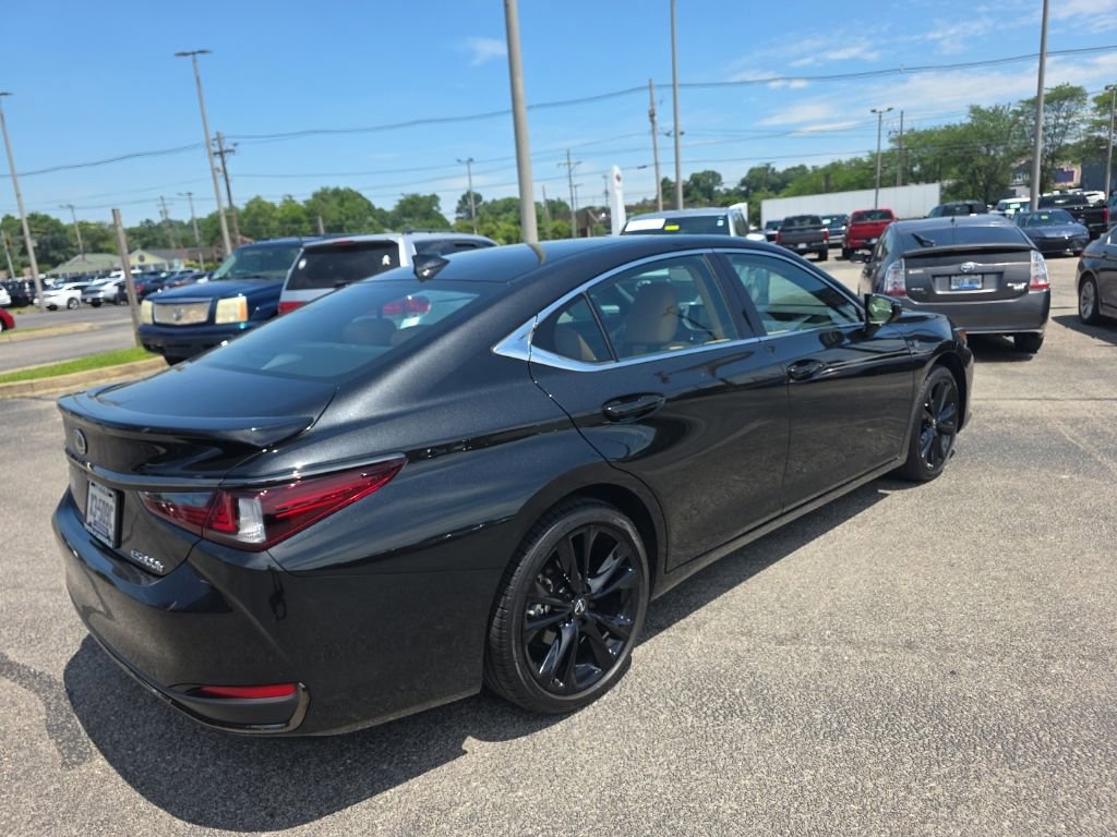 Used 2025 Lexus ES 300h F Sport w/ Accessory Package (Z2) FWD image 5