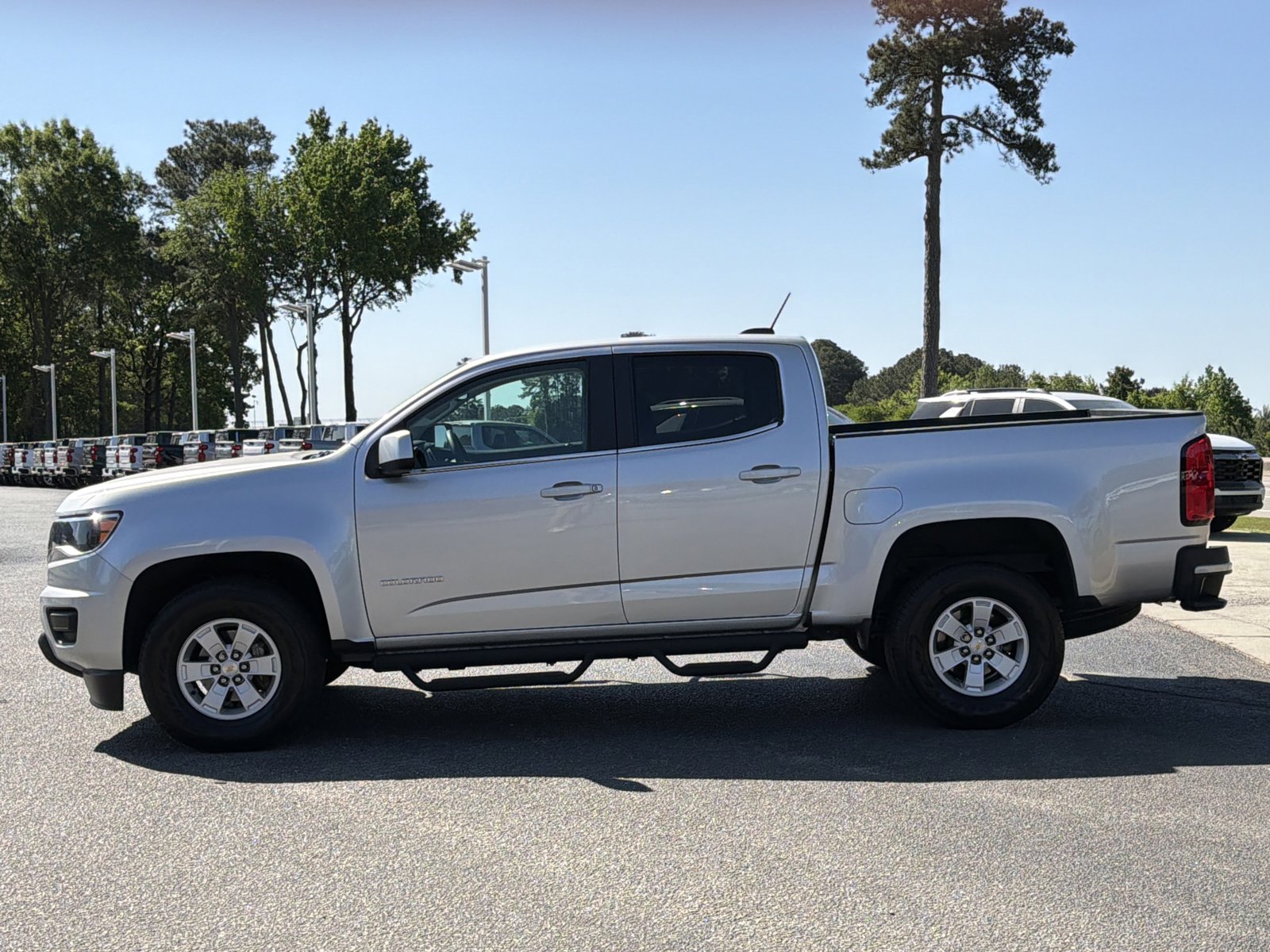 Used 2020 Chevrolet Colorado W/T w/ WT Convenience Package RWD image 9