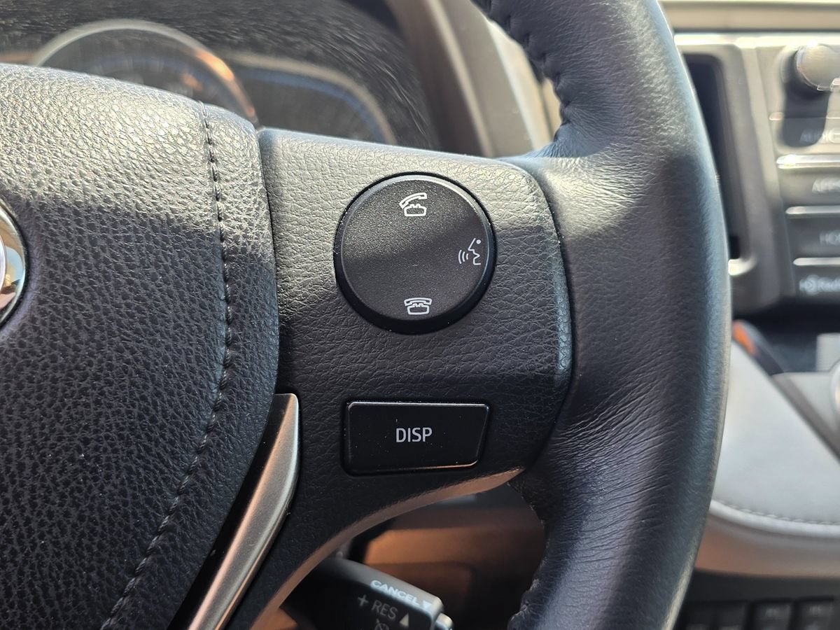 Used 2015 Toyota RAV4 Limited w/ Technology Package FWD image 34
