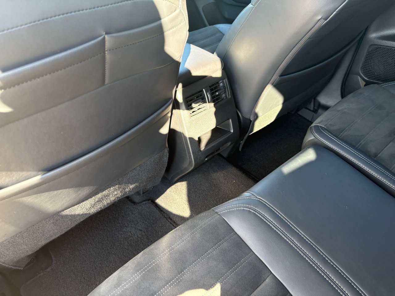 Used 2022 Mitsubishi Outlander SE image 34