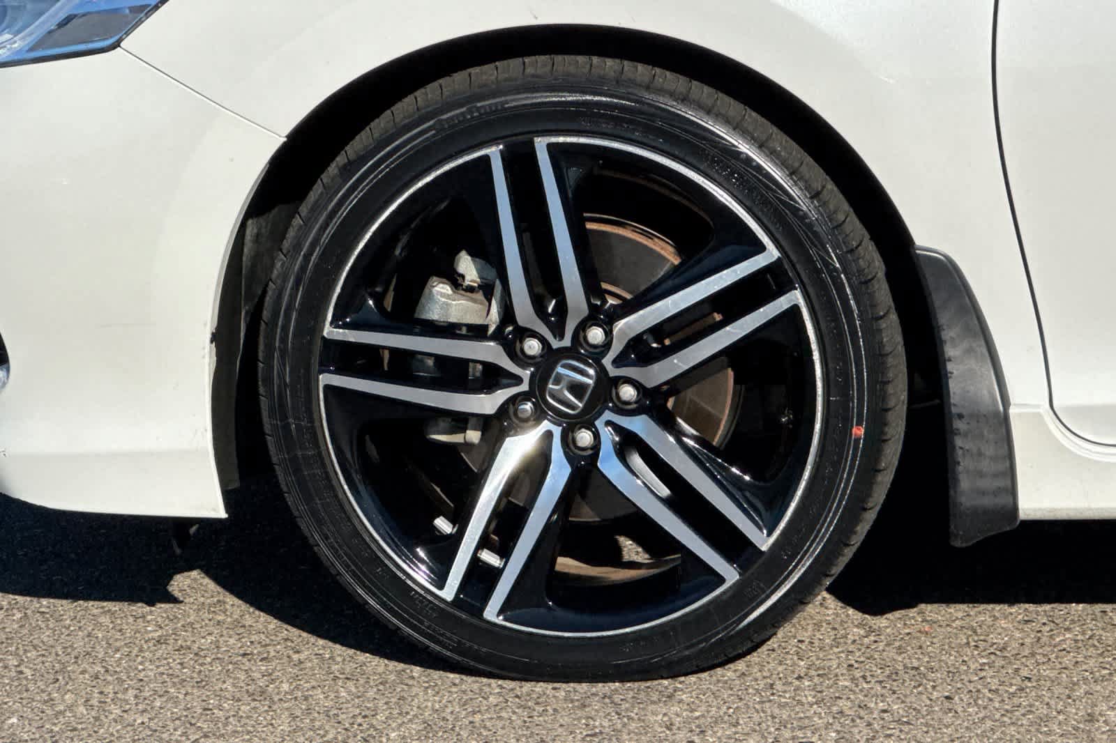 Used 2017 Honda Accord Touring image 30