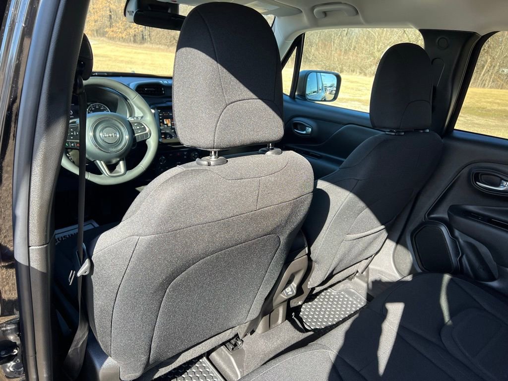 Used 2022 Jeep Renegade Latitude image 21