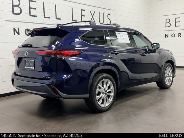 Used 2021 Toyota Highlander Limited FWD image 4