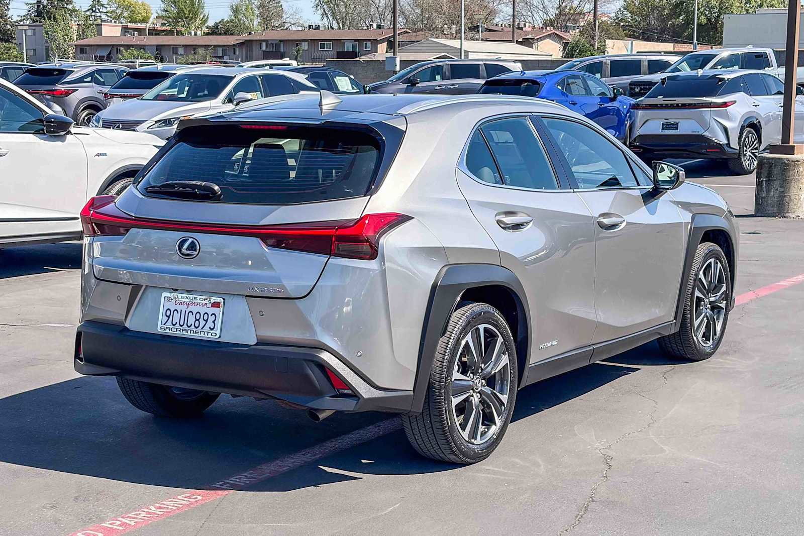Certified 2022 Lexus UX 250h AWD w/ Accessory Package (Z1) image 4