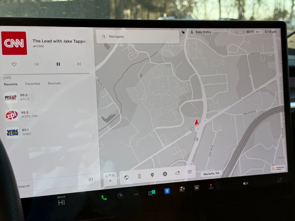 Used 2022 Tesla Model X image 21