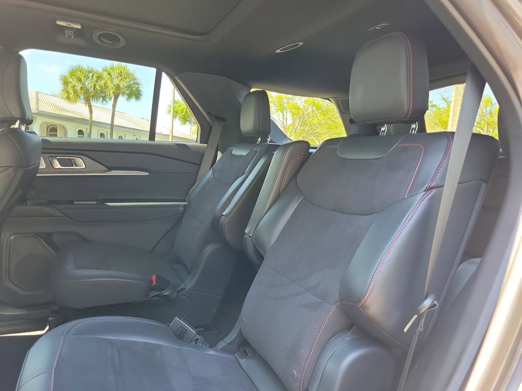 Used 2026 Ford Explorer ST w/ Sun And Sound Package RWD image 14