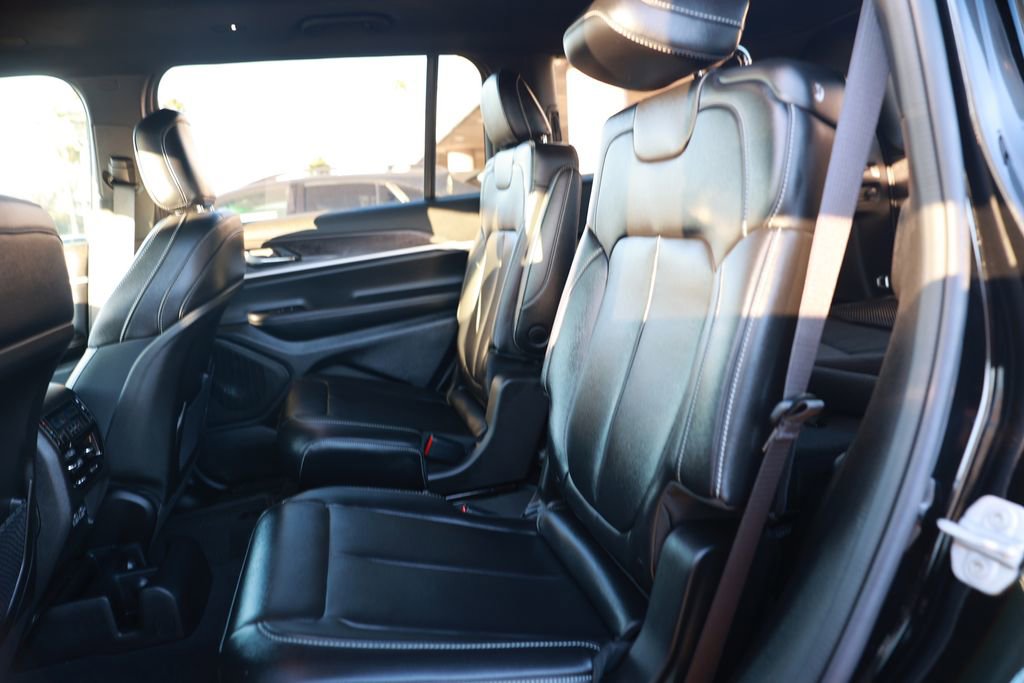 New 2025 Jeep Grand Cherokee L Limited image 27