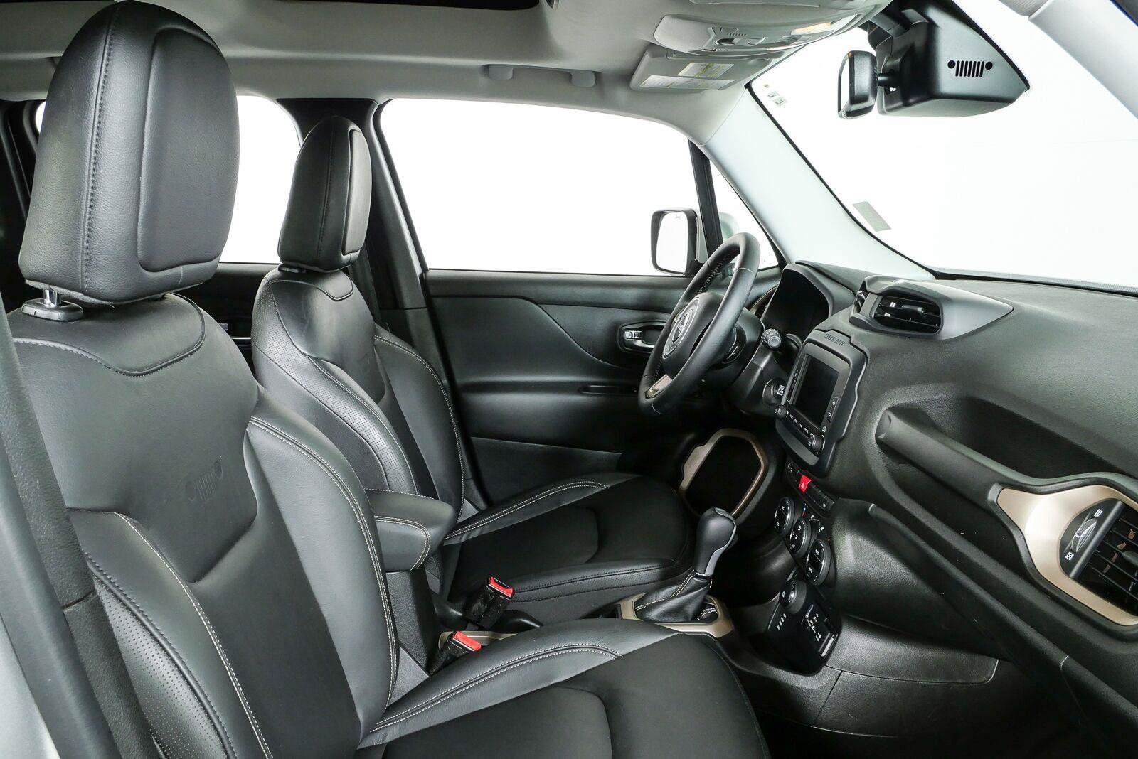Used 2017 Jeep Renegade Limited AWD/4WD image 20