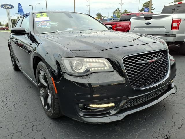 Used 2022 Chrysler 300 S w/ Comfort Group RWD image 3