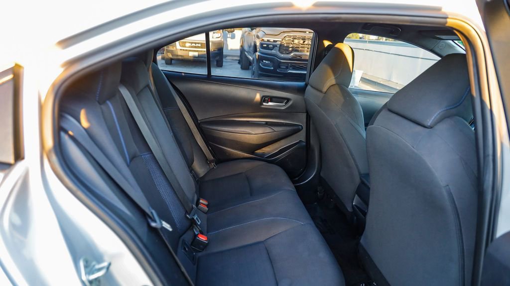 Used 2022 Toyota Corolla SE w/ Carpet Mat Package (TMS) image 19