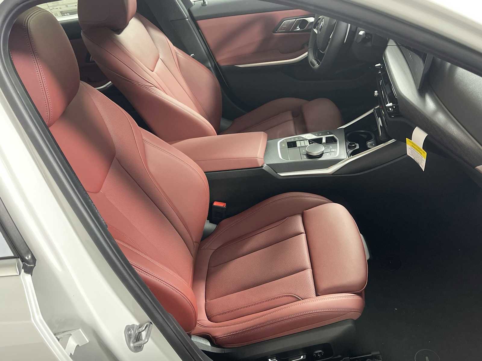 Used 2025 BMW 330i xDrive Sedan w/ Premium Package image 21