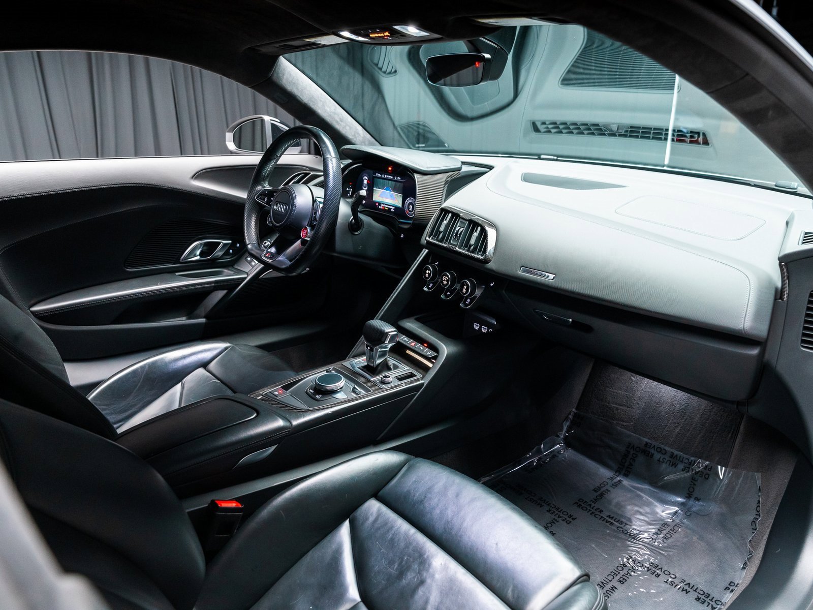 Used 2018 Audi R8 V10 w/ Premium Package image 76