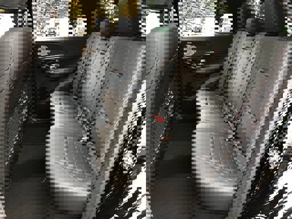 Certified 2022 Mercedes-Benz GLE 350 4MATIC w/ AMG Line Exterior image 35