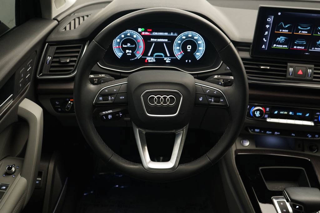 Used 2023 Audi Q5 2.0T Premium Plus w/ Premium Plus Package AWD/4WD image 9