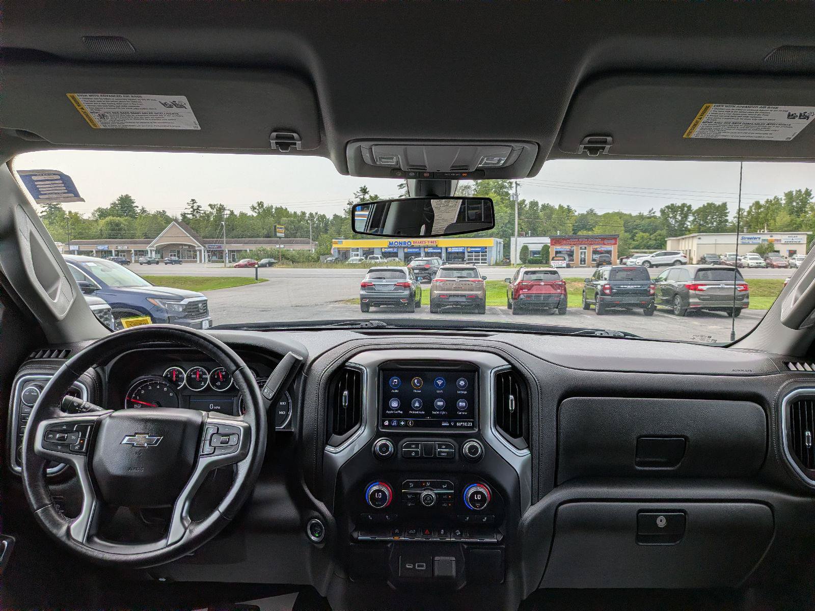 Used 2022 Chevrolet Silverado 1500 RST w/ Z71 Off-Road Package AWD/4WD image 24