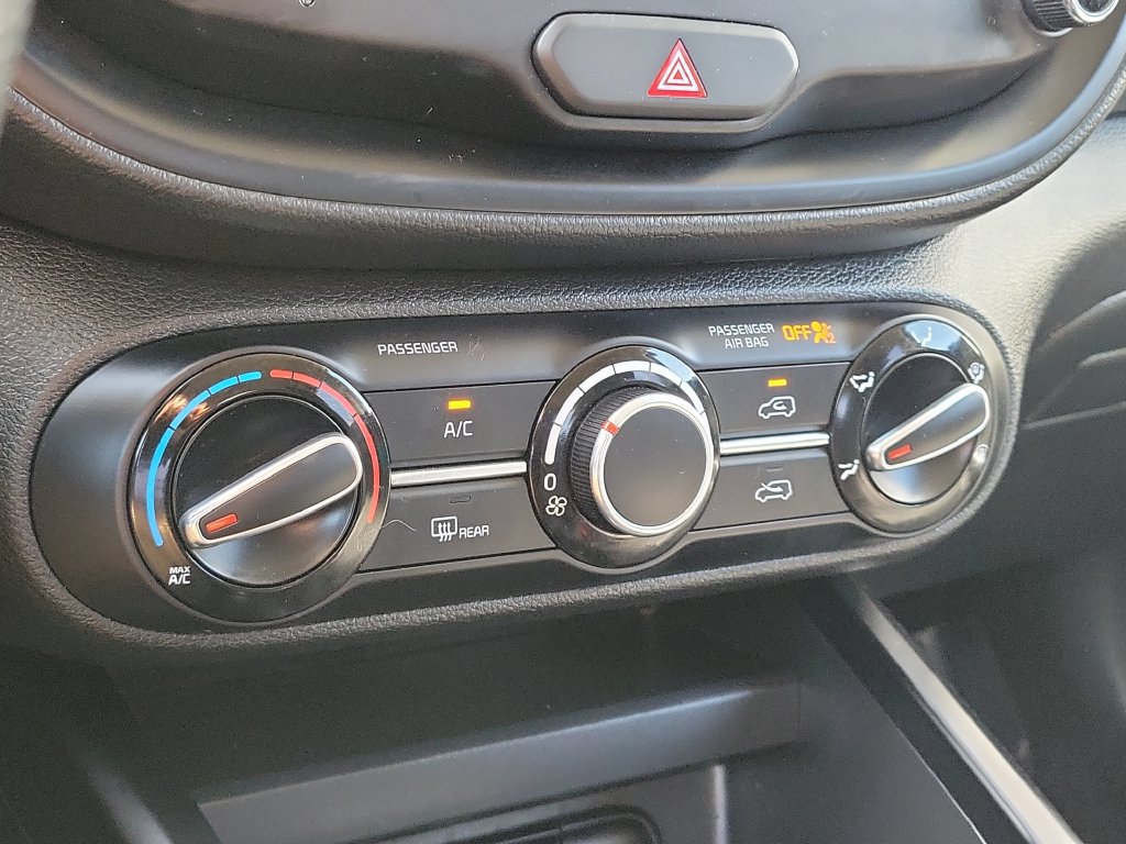 Certified 2025 Kia Soul LX FWD image 16