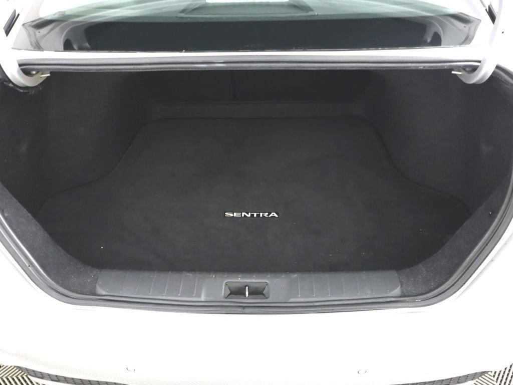 Certified 2022 Nissan Sentra S image 30
