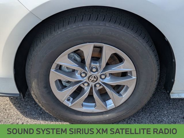 Used 2023 Toyota Sienna XLE image 10